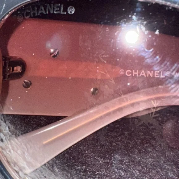 CHANEL Black and Pink Oversized Sunglasses - Picture 10 of 16